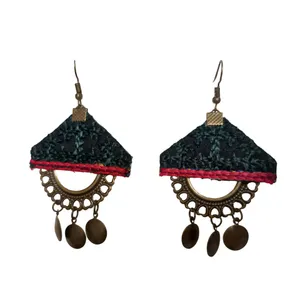 گوشواره زنانه مدل سنتی گلیمی سوزن دوزی 