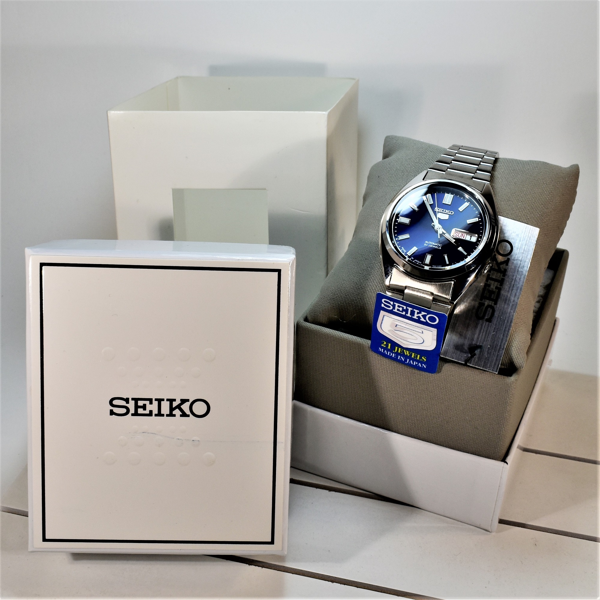 Seiko on sale 5 7s26c