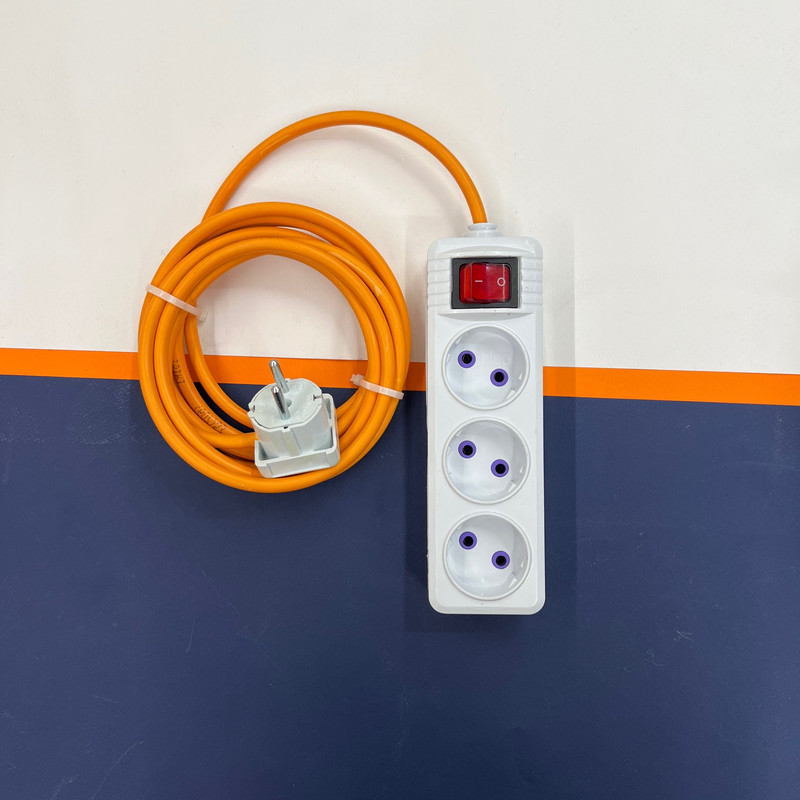 سه راهی برق پیکو مدل کلید دار کد 35M