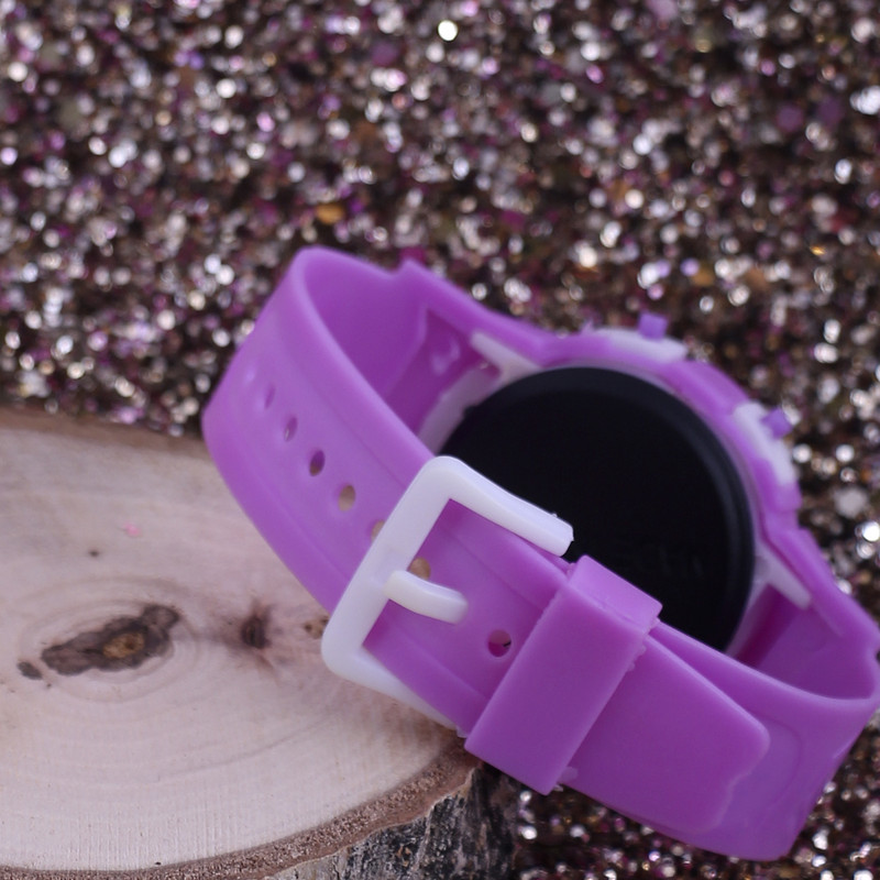 ساعت مچی دیجیتال مدل LE 16099 -YA-S ساعت مچی دیجیتال مدل LE 16099 -YA-S