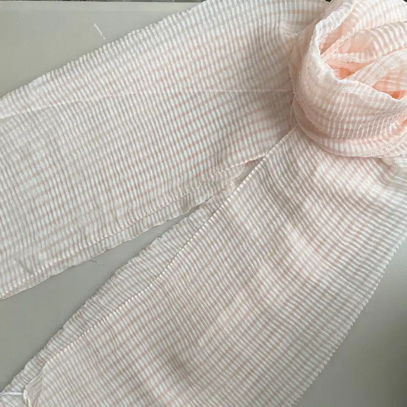 شال زنانه مدل حریر پلیسه راه راه منگوله دار مجلسی شاد