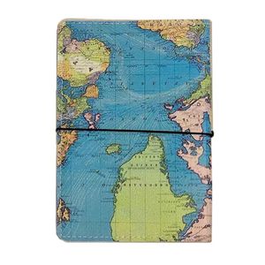 نقد و بررسی جلد پاسپورت لیمو کمپ طرح نقشه جهان توسط خریداران