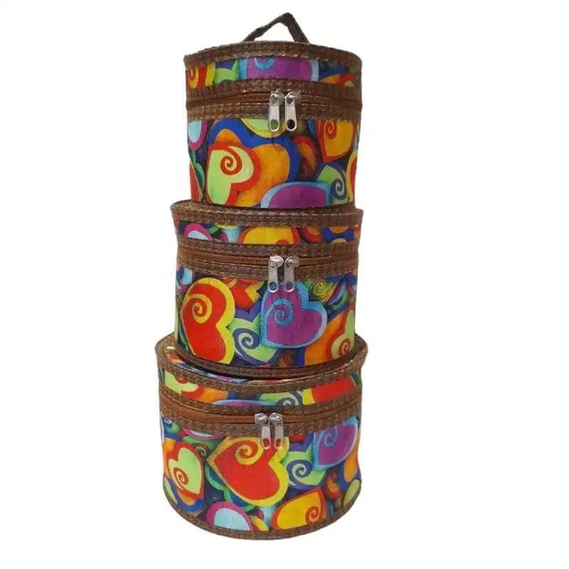 کیف لوازم آرایش زنانه مدل فندقی گرد کرپ یزد مجموعه 3 عددی