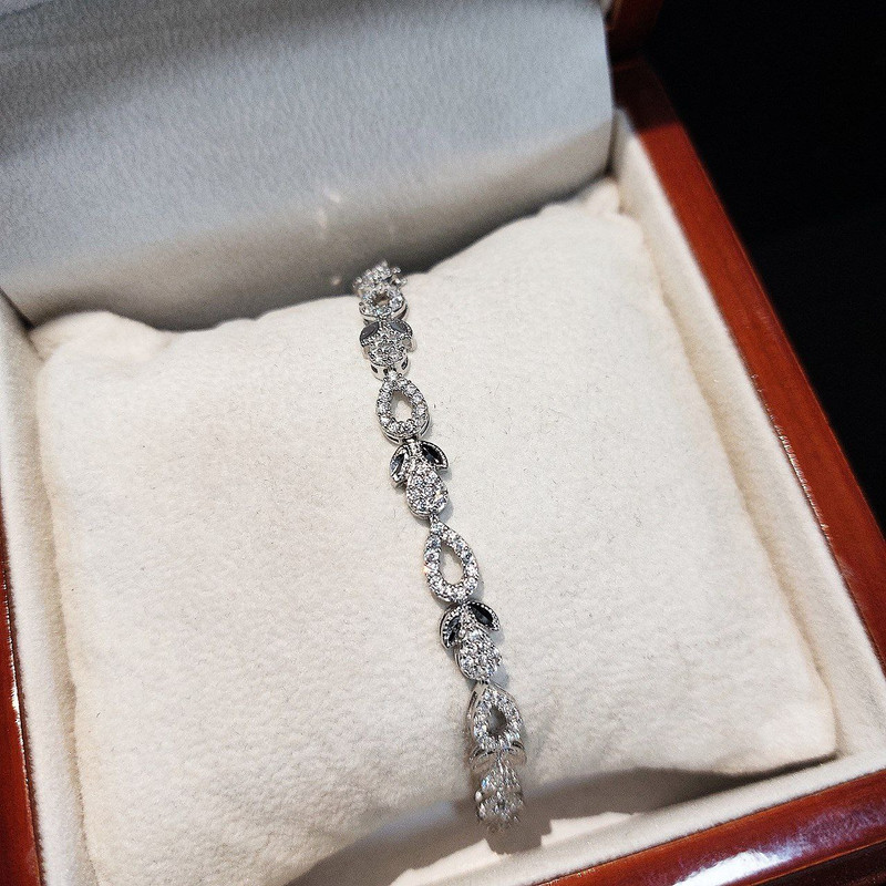 دستبند نقره زنانه جی تی ای مدل نایس دستبند نقره زنانه جی تی ای مدل نایس