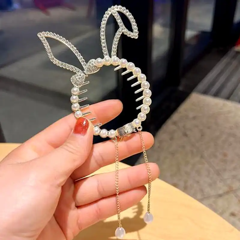 گیره مو زنانه مدل گوجه‌ای گوش گربه آویزدار کد brg 790