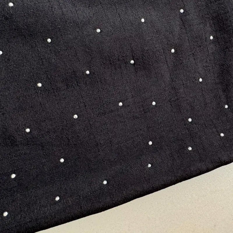 روسری زنانه مدل نخی اسلپ براق نگینی خالخالی