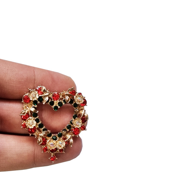 گل سینه زنانه مدل قلب