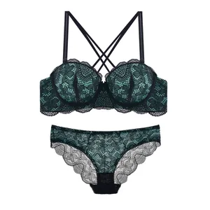 ست شورت و سوتین زنانه مدل نیم کاپ گیپور