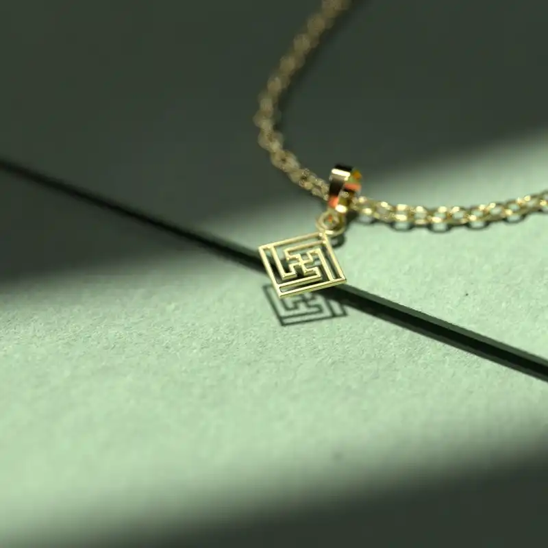 گردنبند طلا 18 عیار زنانه مدوپد مدل هندسی کد Z2-1-1145