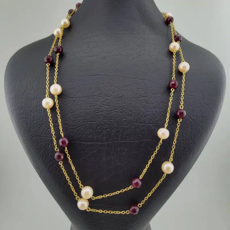 گردنبند زنانه مدل سنگ رومانتویی مروارید و عقیق یاقوتی کد 0104