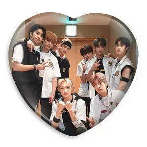 پیکسل خندالو طرح گروه استری کیدز Stray Kids مدل قلبی کد 11849