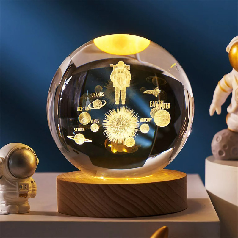 چراغ خواب مدل گوی شیشه ای 3D طرح فضانورد