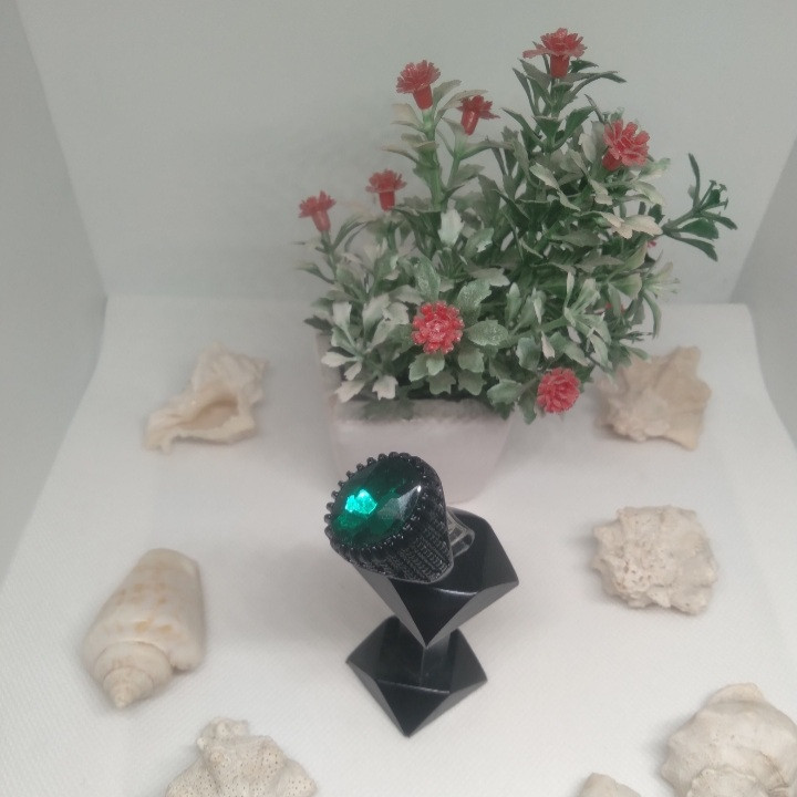 انگشتر مردانه مدل زمرد