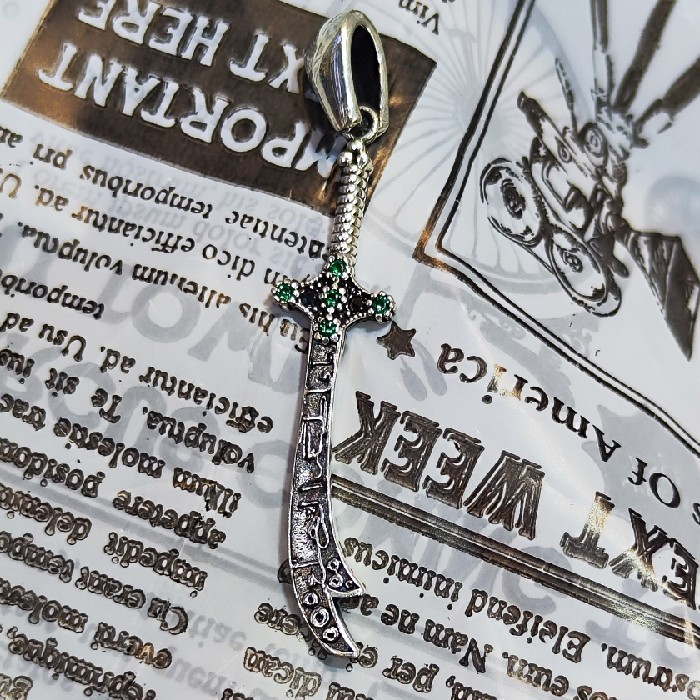 آویز گردنبند نقره مدل شمشیر ذوالفقار کد 8088 آویز گردنبند نقره مدل شمشیر ذوالفقار کد 8088