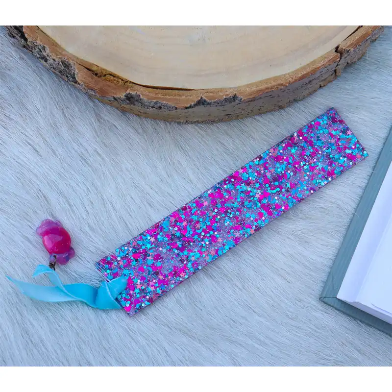 نشانگر کتاب مدل مستطیل اکلیل دار