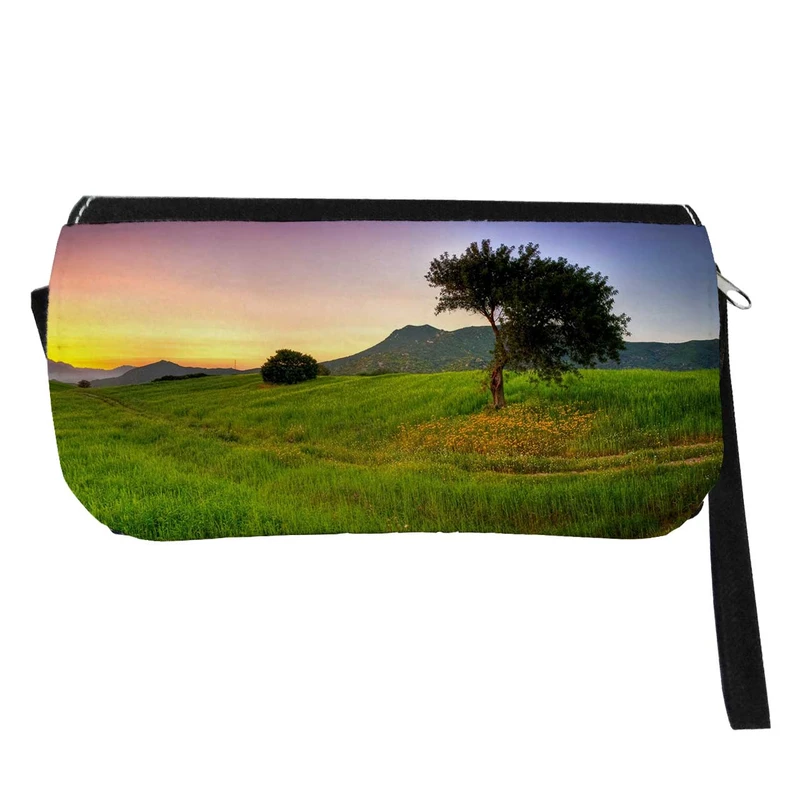   جامدادی مدل دوزیپ طرح تک درخت در دشت کد NI769