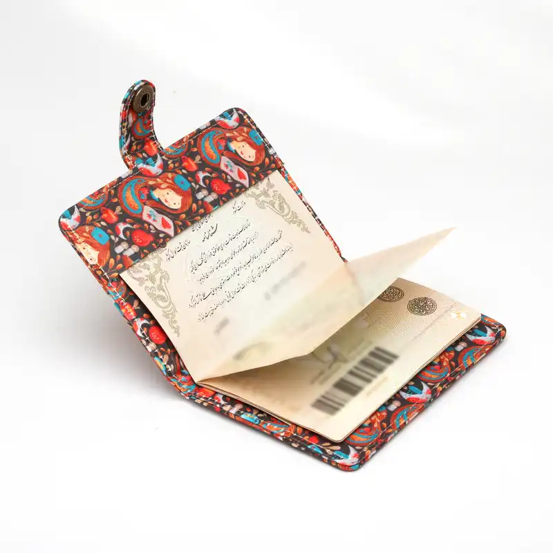 جلد شناسنامه زنانه سیب مدل Yalda