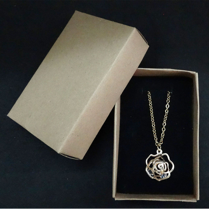 گردنبند دخترانه مدل رزگل نگین کد GRS 35 گردنبند دخترانه مدل رزگل نگین کد GRS 35