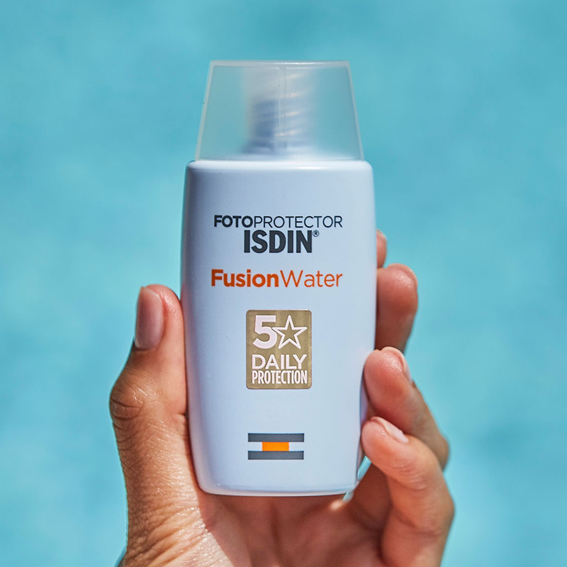 کرم ضد آفتاب ایزدین مدل Fusion Water حجم 50 میلی لیتر