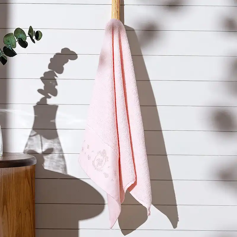 حوله مادام کوکو مدل Gauthier576 سایز 50x76 سانتی متر