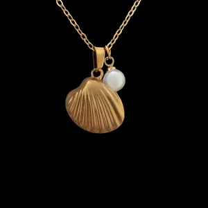 گردنبند زنانه مدل صدف و آویز مروارید