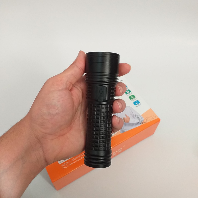 چراغ قوه دستی اسمال سان مدل Powerful T150