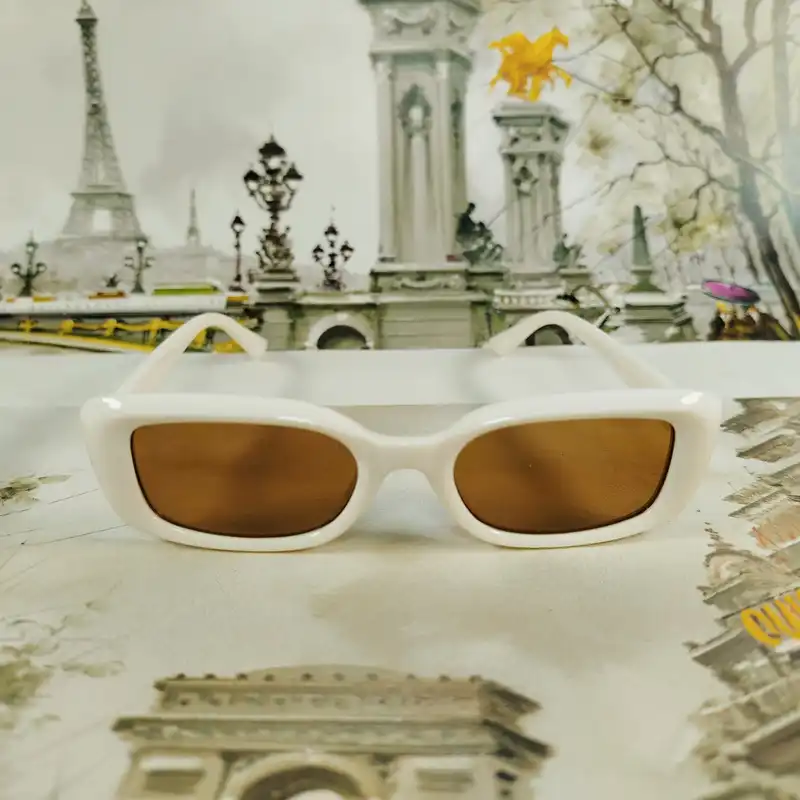 عینک آفتابی بچگانه مدل CH7 کد W