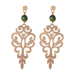 گوشواره طلا 18 عیار زنانه آمانژ طرح اسلیمی کد 1183D9107