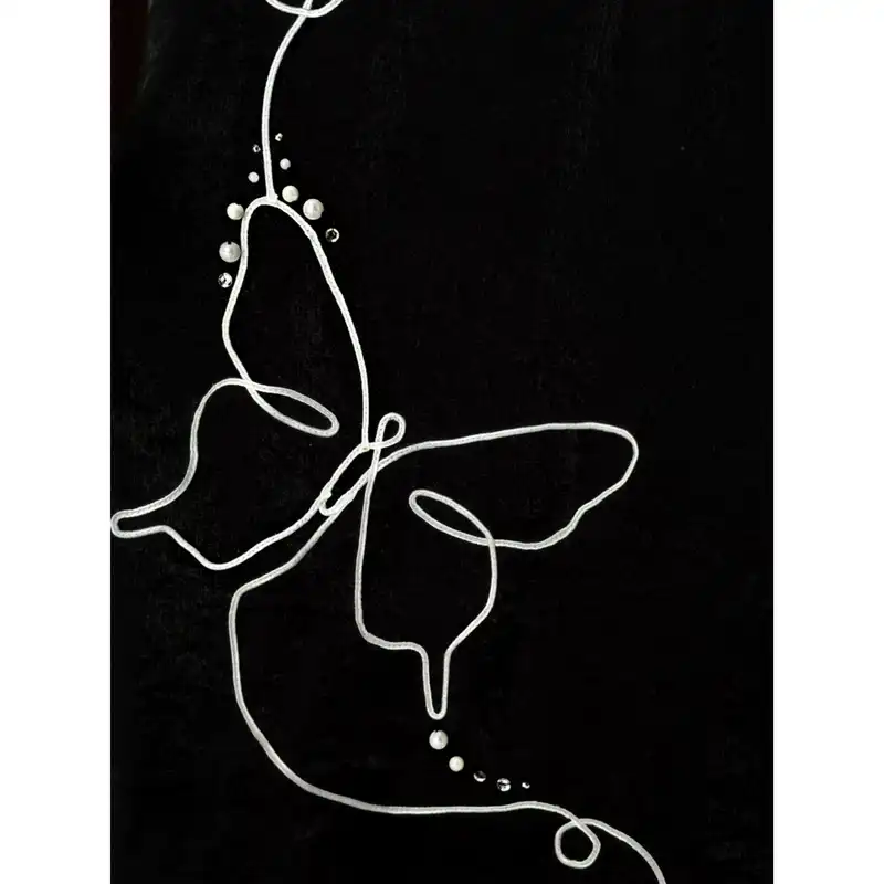 مانتو زنانه طرح پروانه رنگ مشکی