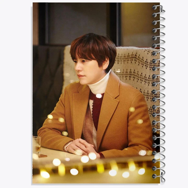 دفتر مشق 100 برگ خندالو طرح کیوهیون گروه سوپر جونیور Super Junior کد 12166
