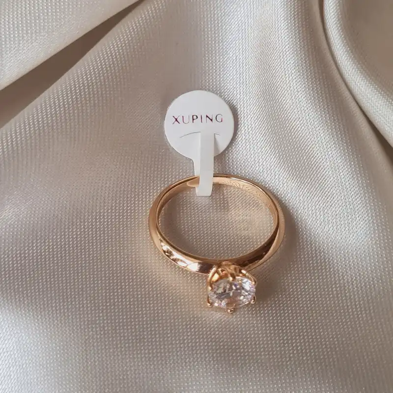 انگشتر زنانه ژوپینگ مدل تک نگین الماسی