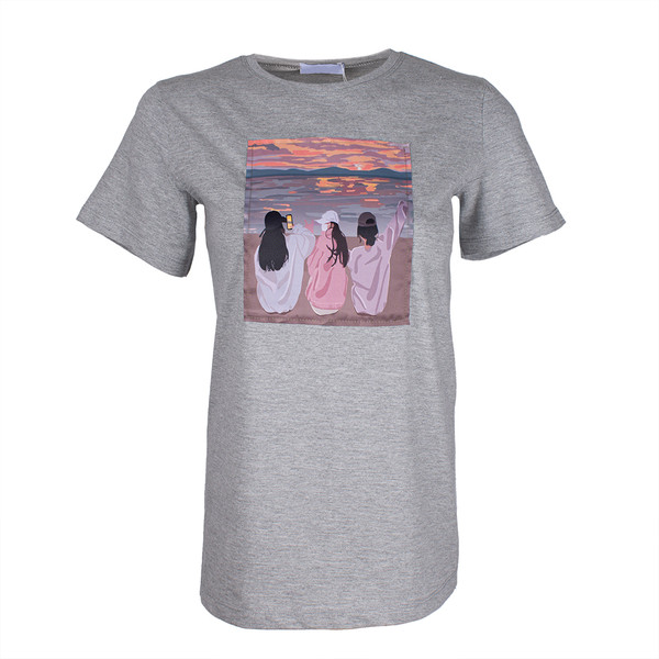 تی شرت زنانه طرح دوستان در ساحل رنگ طوسی