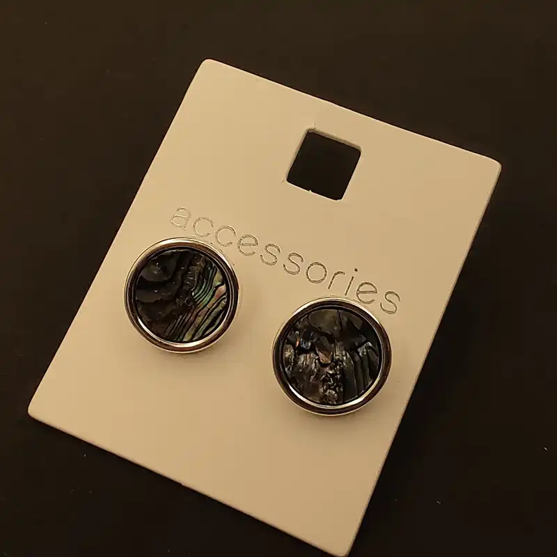 گوشواره زنانه اکسسورایز مدل دایره صدف دار