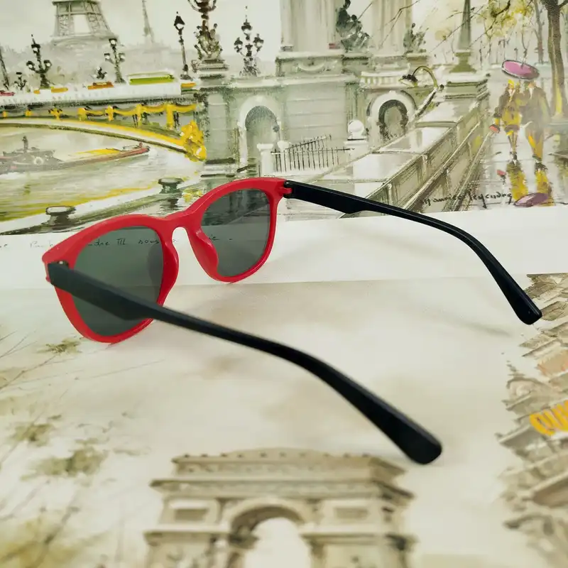 عینک آفتابی بچگانه مدل CH15 کد RE