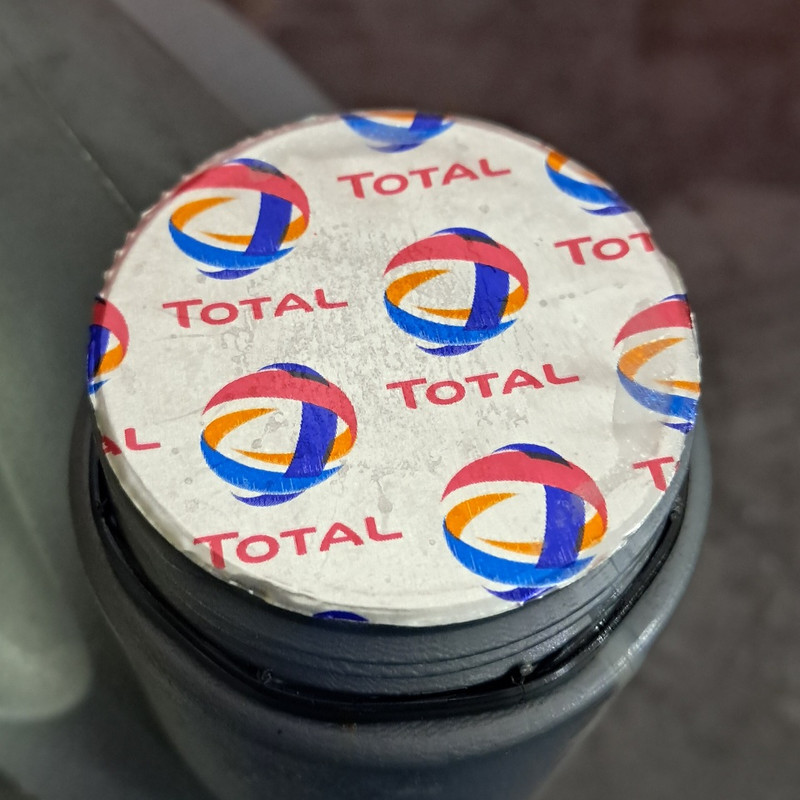 روغن موتور توتال مدل ۷۰۰۰ 10w40 SL حجم ۴ لیتر