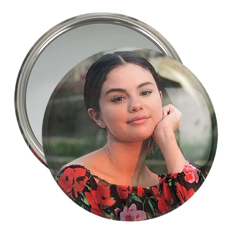 آینه جیبی خندالو مدل سلنا گومز Selena Gomez  کد 2727