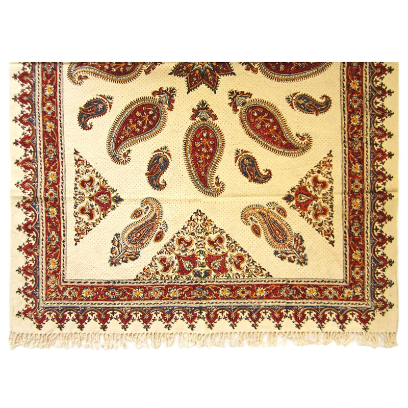 عکس شماره 5 : رومیزی قلمکار طرح گل و بوته مدل چهار نفره کد 100150-2