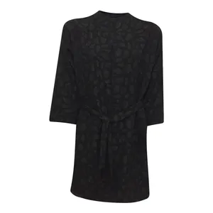 مانتو زنانه مدل تافته کد tm-2909