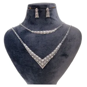 نیم ست طلا 18 عیار زنانه گالری یارطلا مدل تراش ملانیا کد SR160-W