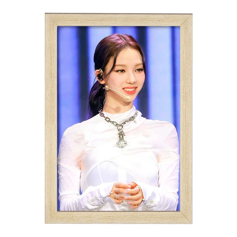 تابلو خندالو مدل کارینا گروه گروه آسپا Aespa  کد 19713