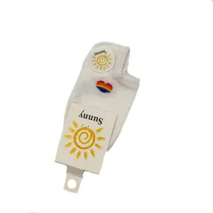 جوراب بچگانه مدل قلب رنگین کمان 02