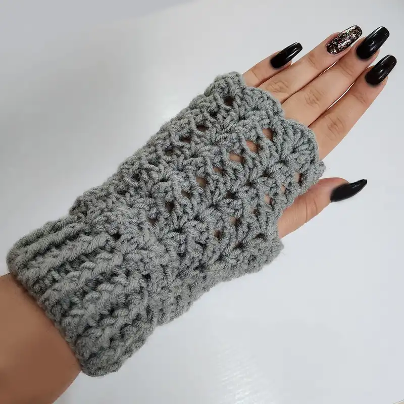 دستکش بافتنی زنانه مدل بدون انگشت دالبر