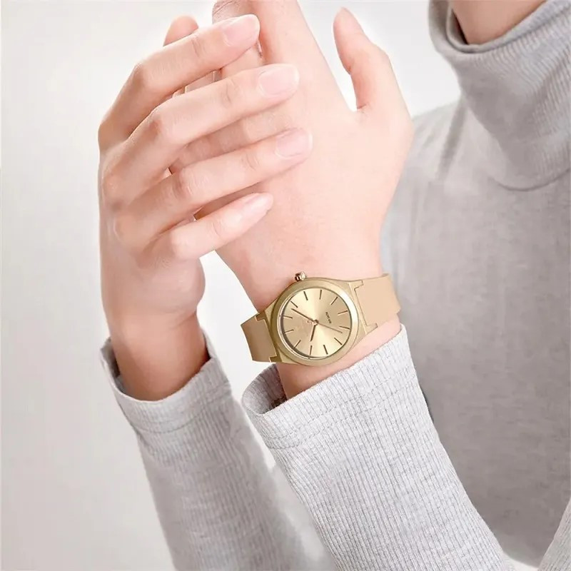 ساعت مچی عقربه‌ای کوارتز زنانه نیوی فورس مدل NF5056RGRG