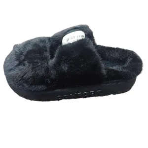 دمپایی حوله‌ای مدل پولیشی