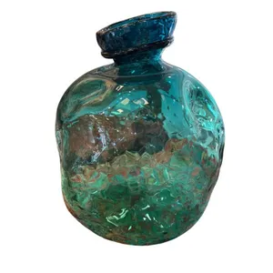 گلدان شیشه ای مدل دفرمه کد g3h3