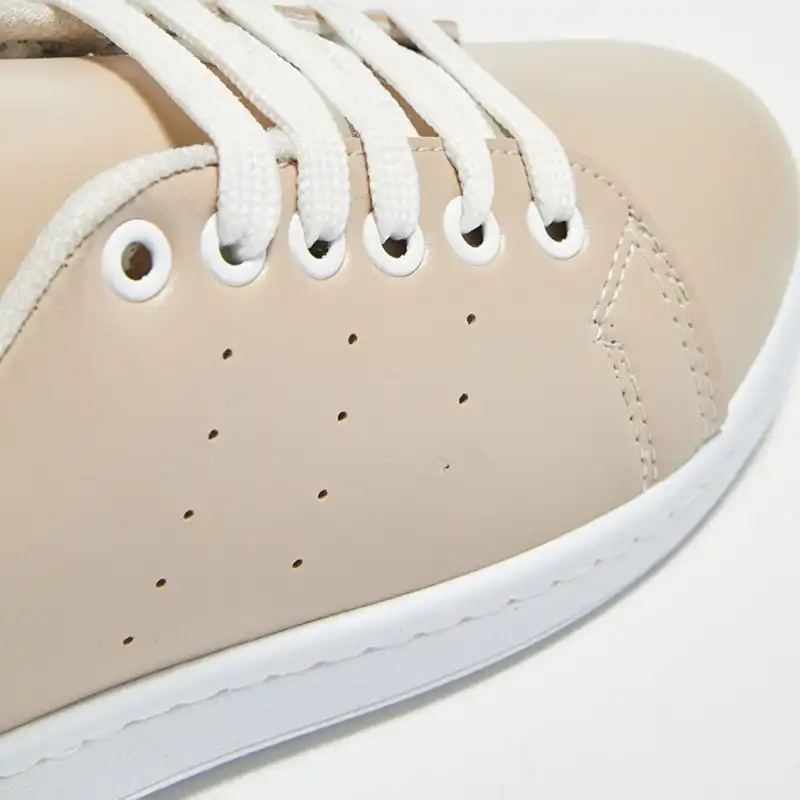 کفش روزمره زنانه ال سی وایکیکی مدل استپ دار