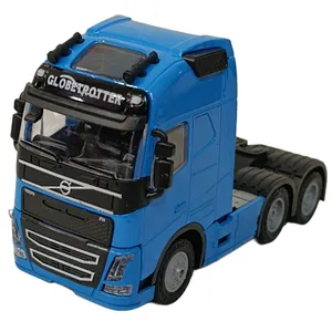 ماشین بازی مدل چراغ دار VOLVO FH طرح دو محور