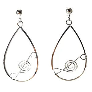 گوشواره زنانه مدل مجلسی طرح اشک کد E.SA.17