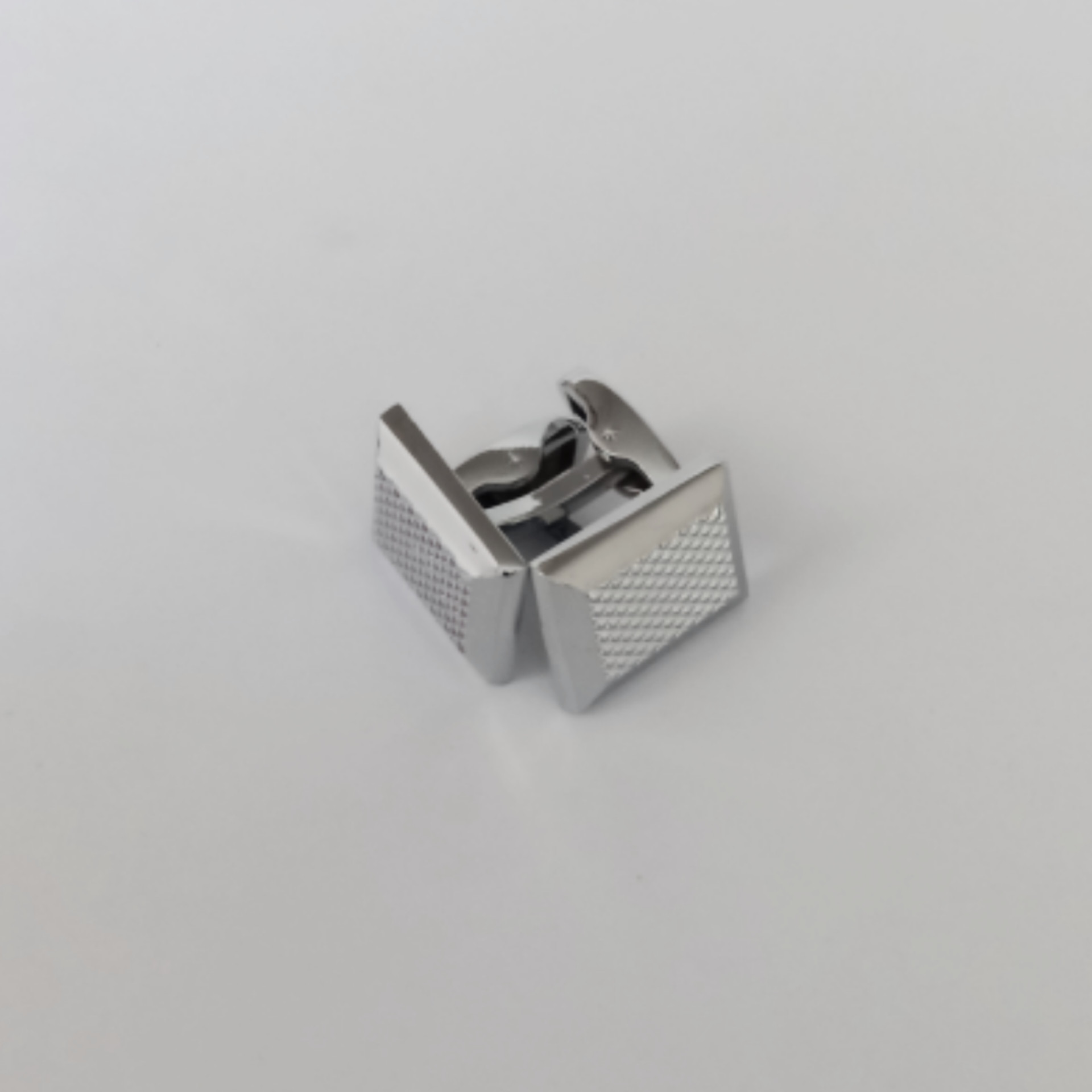 ست دکمه سردست و گیره کراوات مردانه مدل 579