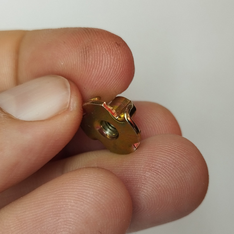 مهره چوب مدل HI5-M4 بسته 20 عددی